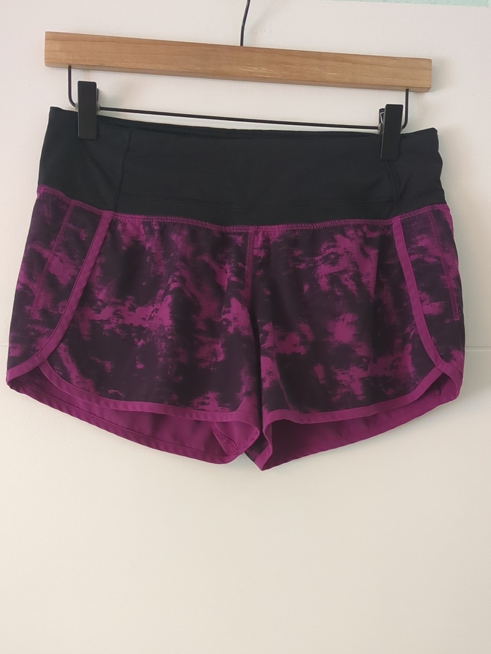 Lululemon Run Times Women's Purple Black Athletic Running Shorts Sz 4